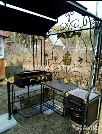 Мангал с крышей