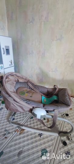 Шезлонг для новорожденных