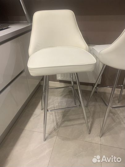 Барный стул