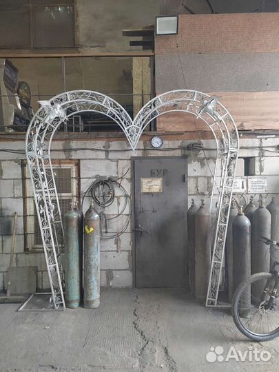 Арка садовая металлическая