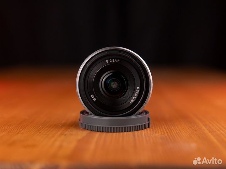 Sony 16mm f/2.8 (Sony E mount)