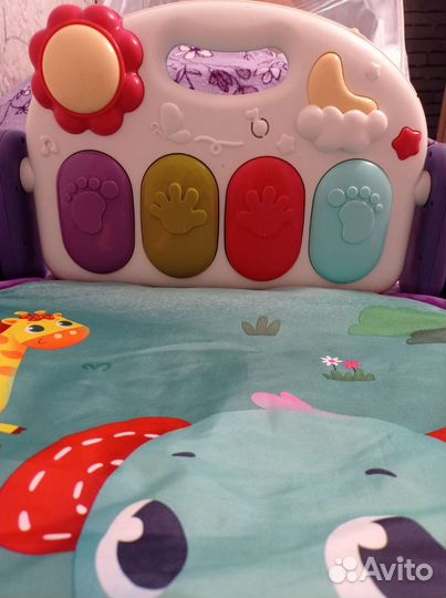 Развивающий коврик с пианино