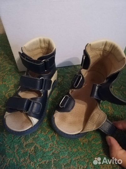 Ортопедические сандалии