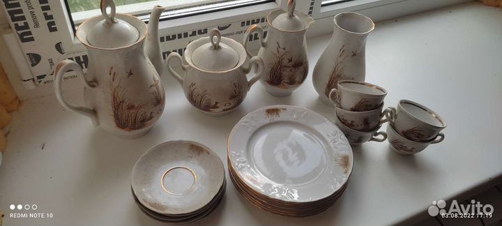 Наборы посуды, сервизы, тарелки, чашки, прочее