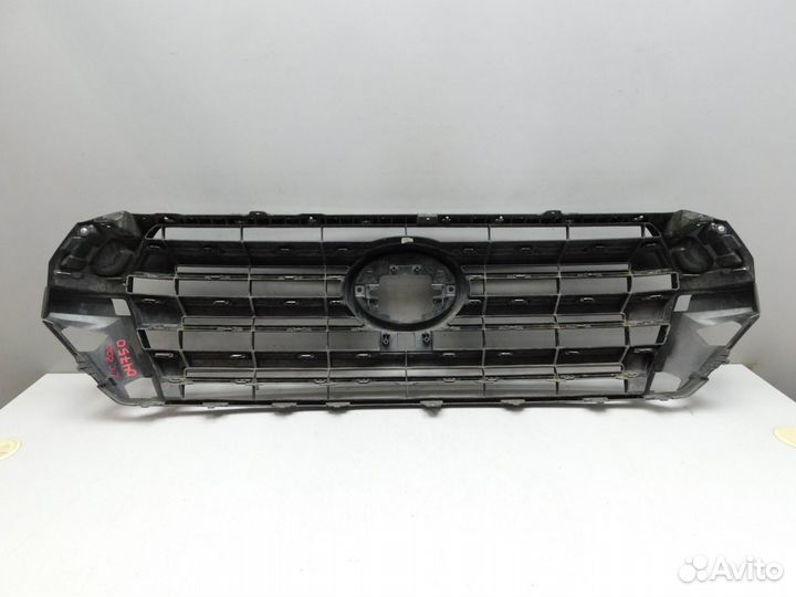 Решетка радиатора Land Cruiser (200) (04750)