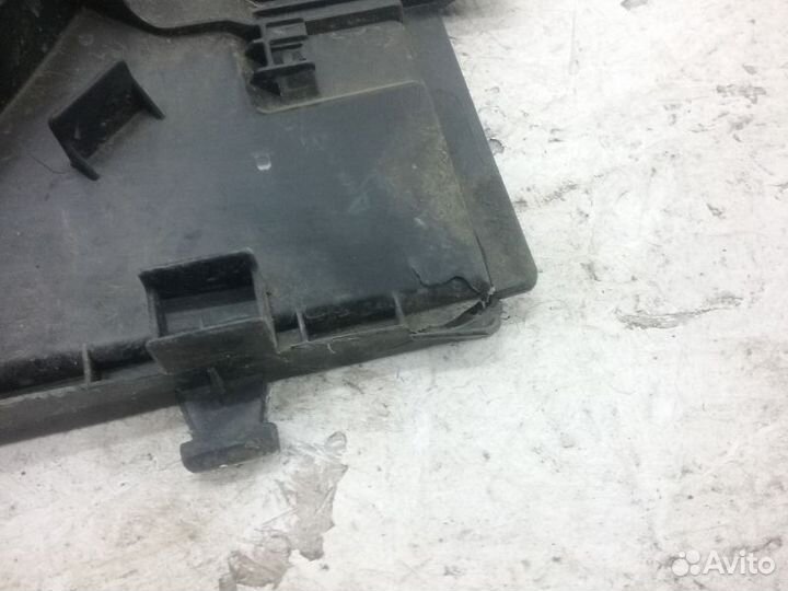 Диффузор вентилятора радиатора Mercedes Benz E-Kla