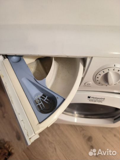 Стиральная машина с сушкой. Hotpoint ariston
