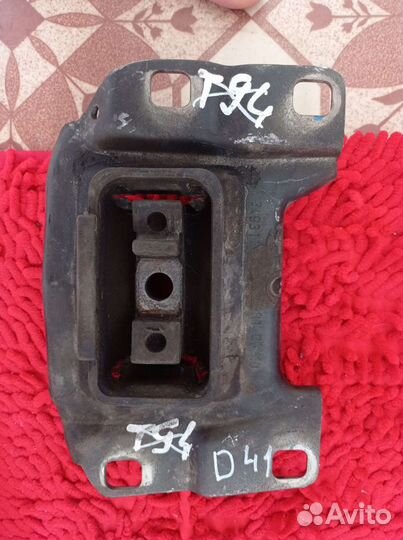 Подушка двигателя левая Мазда 3 бк