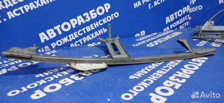 Передний правый стеклоподъемник Renault Logan 1