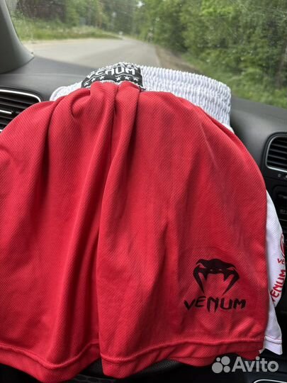 Боксерские перчатки, шорты, шлем, боксерки