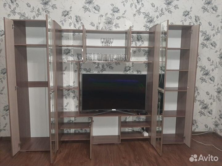 Стенка в зал Прага