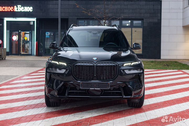BMW X7 3.0 AT, 2023, 7 122 км