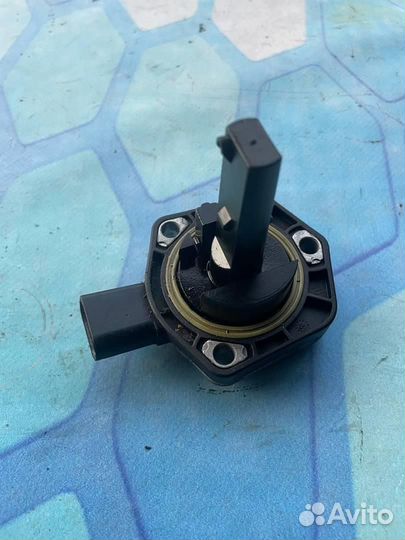 Датчик уровня масла 1J0907660C