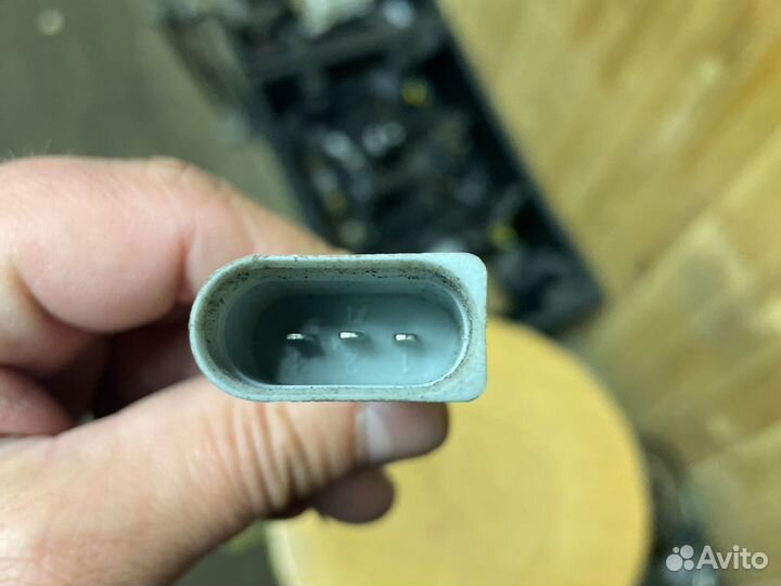 Датчик положения распредвала audi: A3 2.0 TDI/2.0