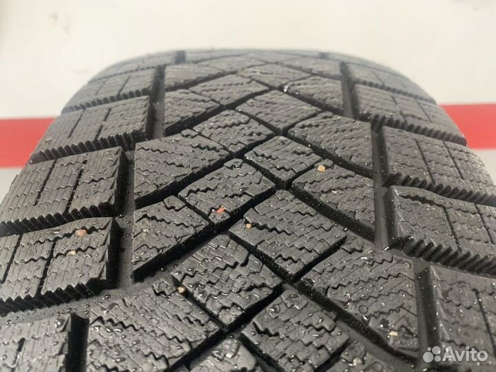 Pirelli Ice Zero 215/55 R18