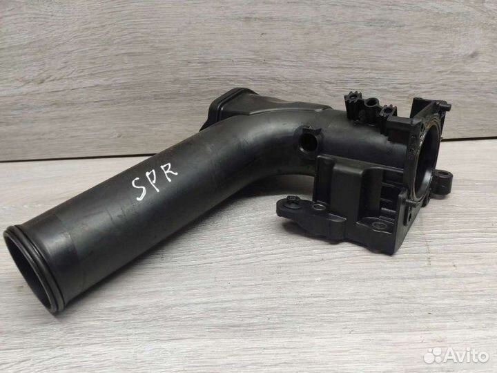 Патрубок впускного коллектора Mercedes