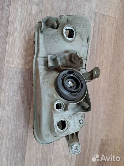 Фара 2 шт. Левая и правая