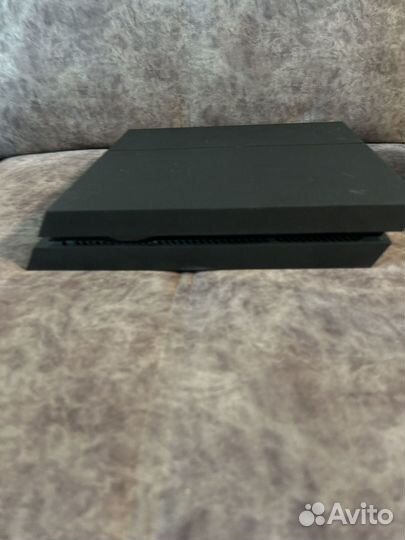 Sony playstation 4 в хорошем состоянии