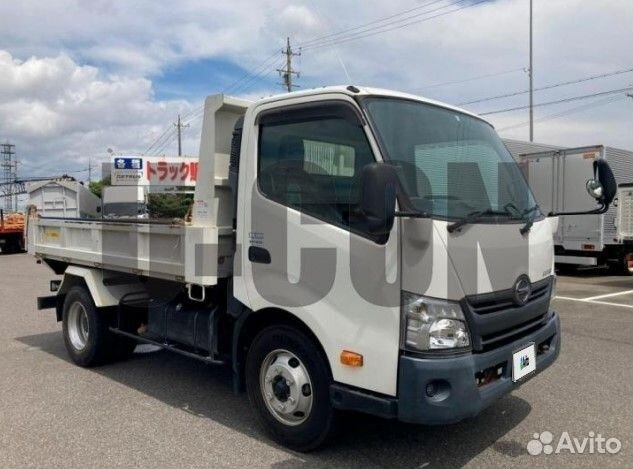 Hino 300 (Dutro), 2017