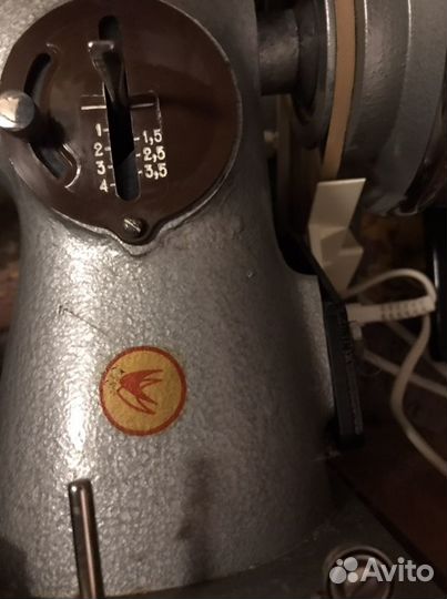 Приводная швейная машина Fur 2 с педалью и чехлом