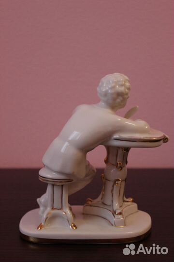Фарфоровая статуэтка Юный Пушкин