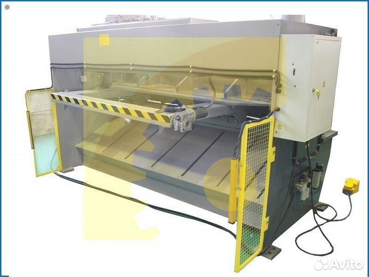 Гильотина гидравлическая нг13Г