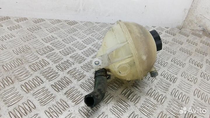 Бачок расширительный Peugeot 308