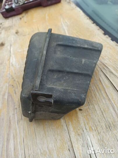 Резонатор воздушного фильтра 2.7-3.5