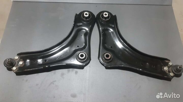 Передние Рычаги Рено Флюенс