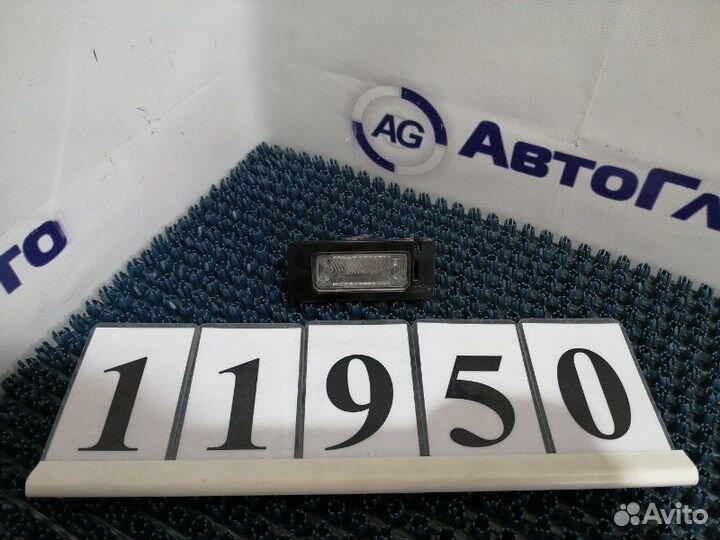 Фонарь подсветки номера Volkswagen Passat