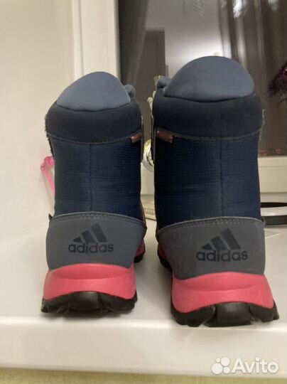 Зимние ботинки adidas 35