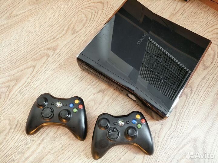 Xbox 360 slim 500gb freeboot