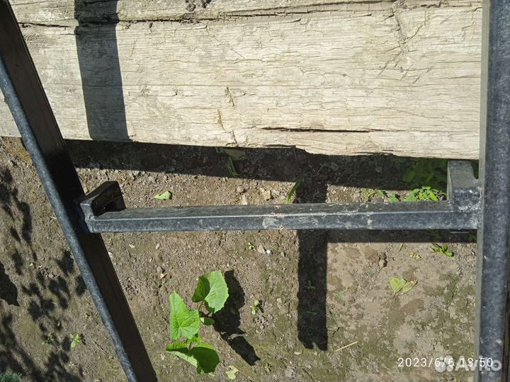 Лестница металлическая новая
