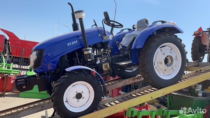 Мини-трактор XINGTAI XT244, 2023