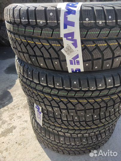 Viatti Brina Nordico V-522 215/55 R17 94T