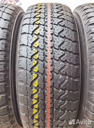 Kumho Road Venture AT 825 265/70 R16 112S
