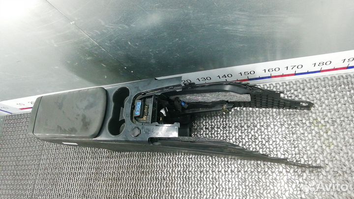 Подлокотник Peugeot 3008 2010
