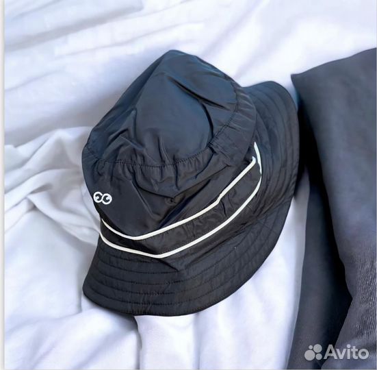 Панама бренда Escada