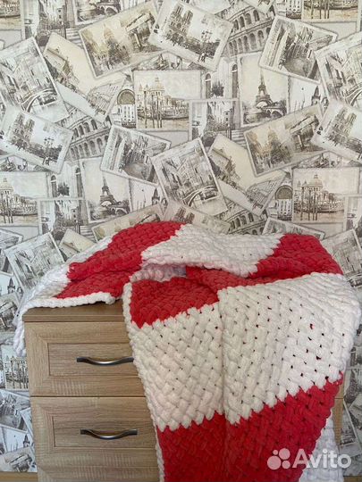 Пледы ручной работы.размер 120/160.240/220
