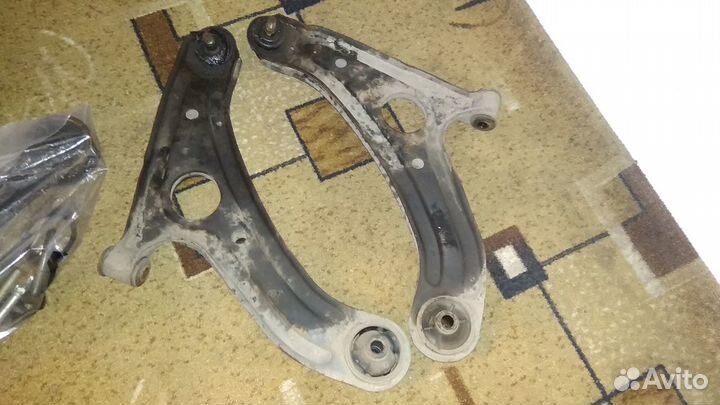 Продам рычаги на хендай гетц