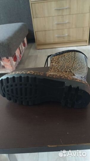 Резиновые сапоги