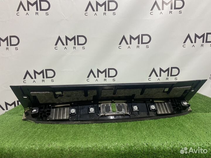 Накладка замка багажника Mercedes-Benz S-Class