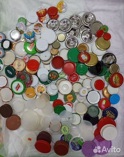 Крышки металлические капроновые много