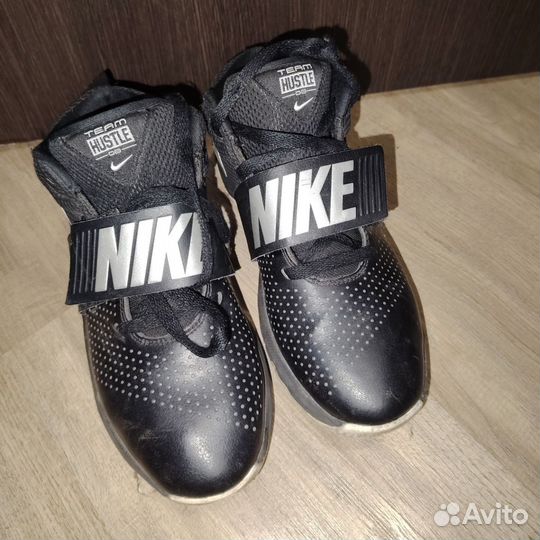 Кроссовки Nike