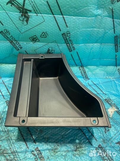 Ящик для инструментов Lexus Rx300 8AR-FE 2.0 2019