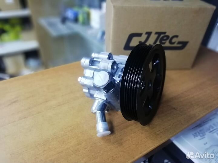 Насос гура Toyota Land Cruiser 200 (2UZ) Новый