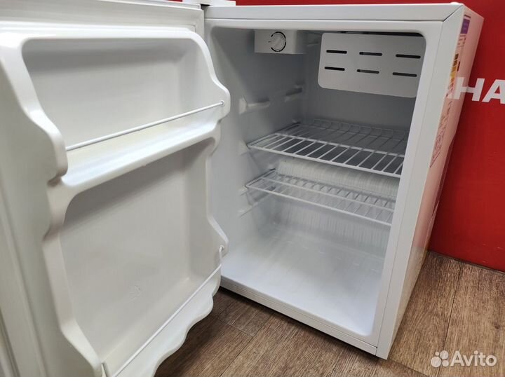 Холодильник компактный dexp RF-SD070MA/W