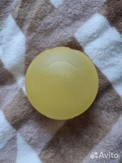 Накладки на грудь medela