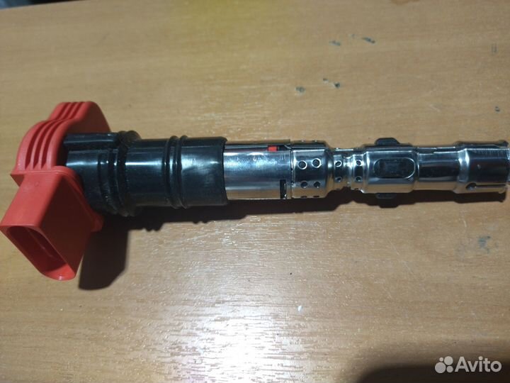 Катушка зажигания audi VW 3.7-4.2 077905115T