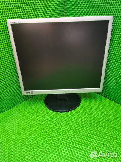 Монитор LG Flatron L1942SE